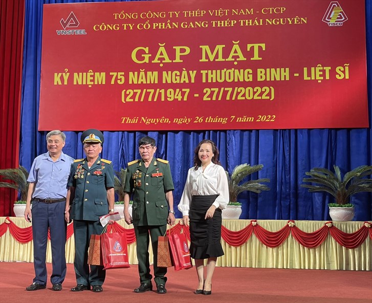 Công đoàn VNSTEEL: Dành hơn 520 triệu đồng tri ân nhân ngày Thương binh, Liệt sỹ