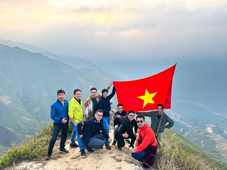Chi bộ Kế hoạch - Truyền thông - Công nghệ: Hành trình “Về nguồn” - Sự đổi mới trong sinh hoạt chi bộ