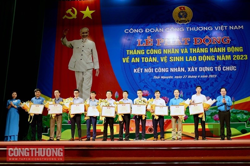 cong-doan-cong-thuong-tang-bang-khen-xanh-sach-dep-dot-2