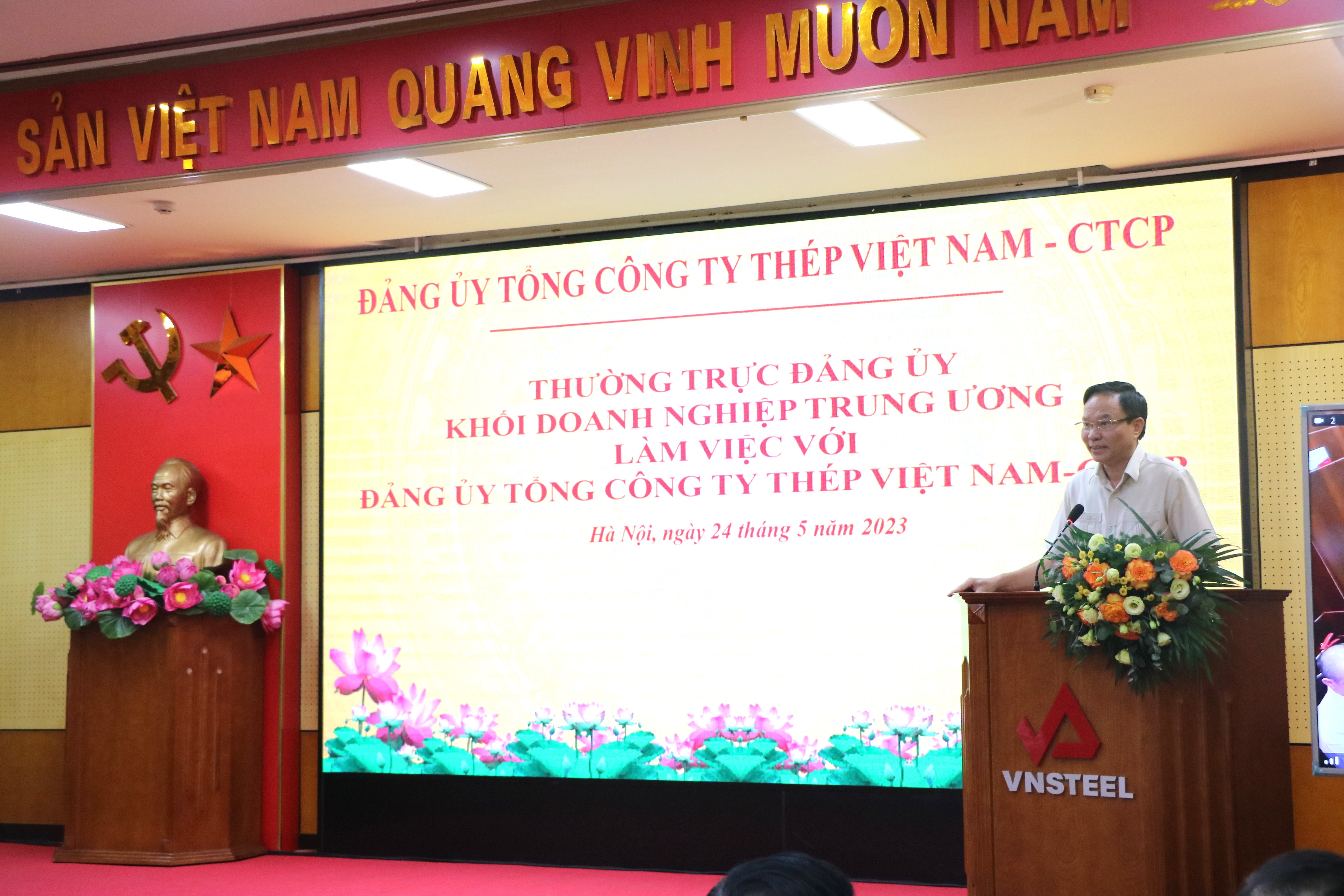 A Châu phát biểu