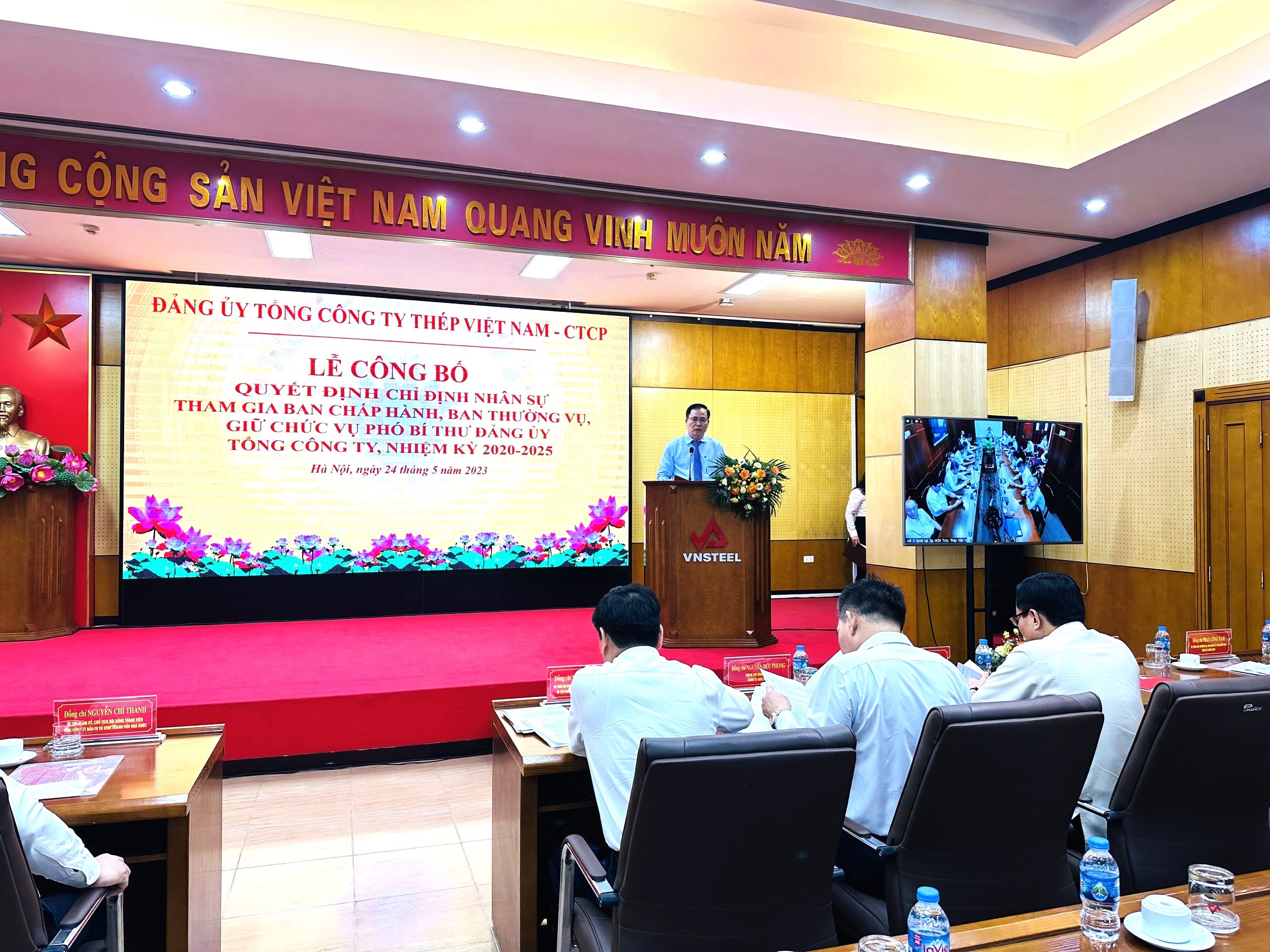 A Động công bố QĐ-sửa