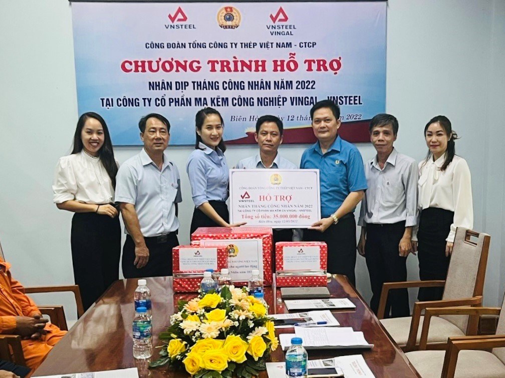 cd tct trao qua cho vingal