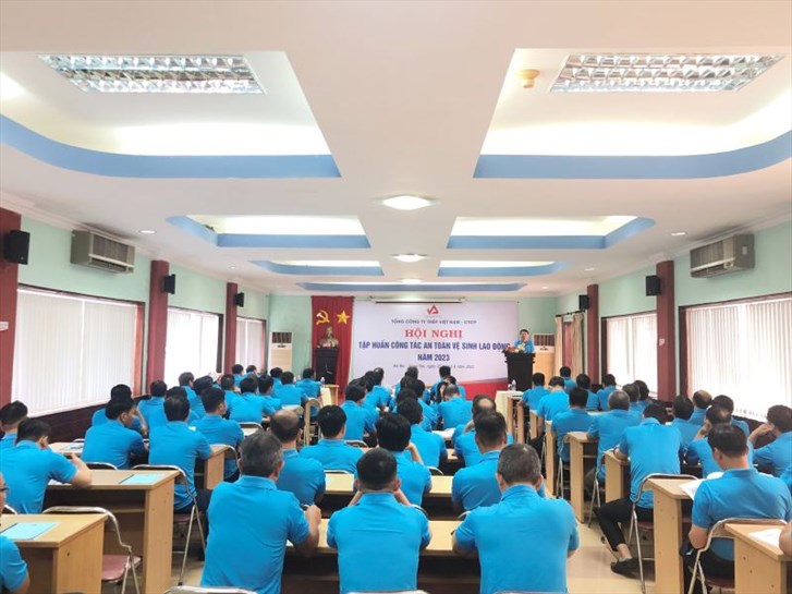 VNSTEEL nâng cao kỹ năng an toàn vệ sinh lao động năm 2023