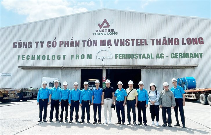 Công ty CP Tôn mạ VNSTEEL Thăng Long đón đoàn tác Công đoàn Tổng công ty Kim khí Hàn Quốc