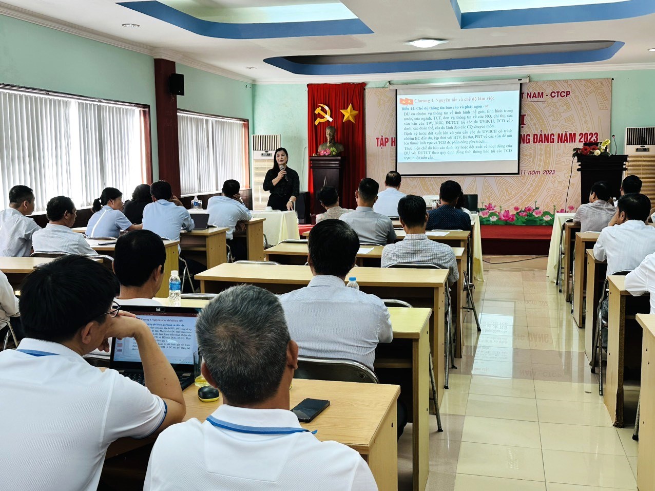 toàn cảnh phía Nam