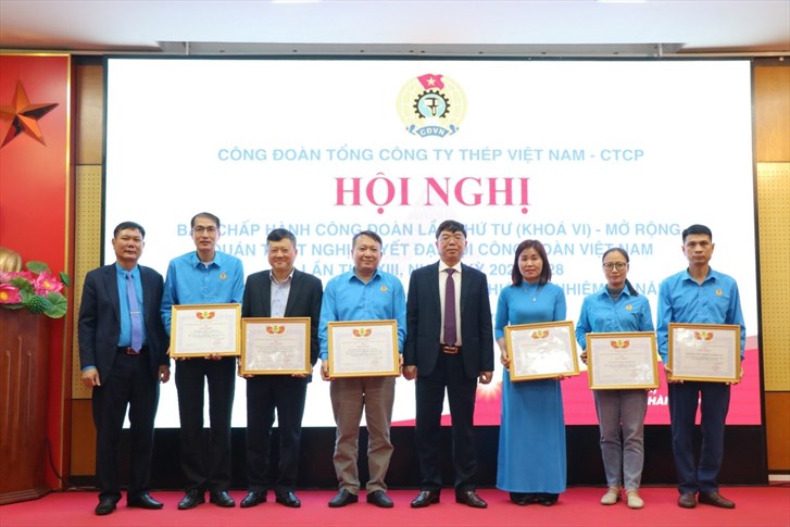Công đoàn VNSTEEL: Càng khó khăn càng nâng cao vai trò đồng hành với người sử dụng lao động