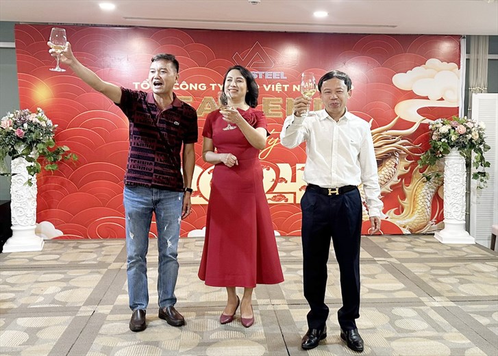 Văn phòng đại diện tại Tp. Hồ Chí Minh Tổng công ty Thép Việt Nam - CTCP: Tiệc tất niên chào đón Xuân Giáp Thìn 2024