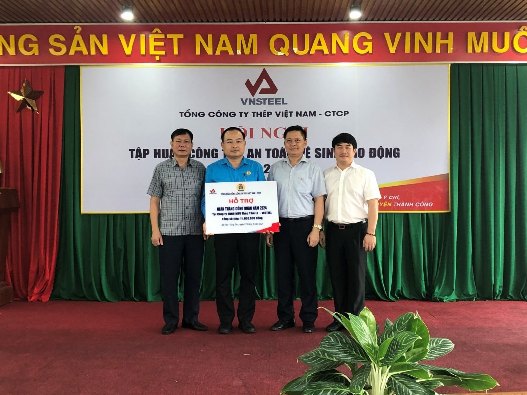 cong-doan-tong-cong-ty-thep-viet-nam-ctcp-trao-qua-va-phoi-hop-to-chuc-tap-huan-atld-cho-cac-don-vi-khu-vuc-phia-nam_66505684cea7d