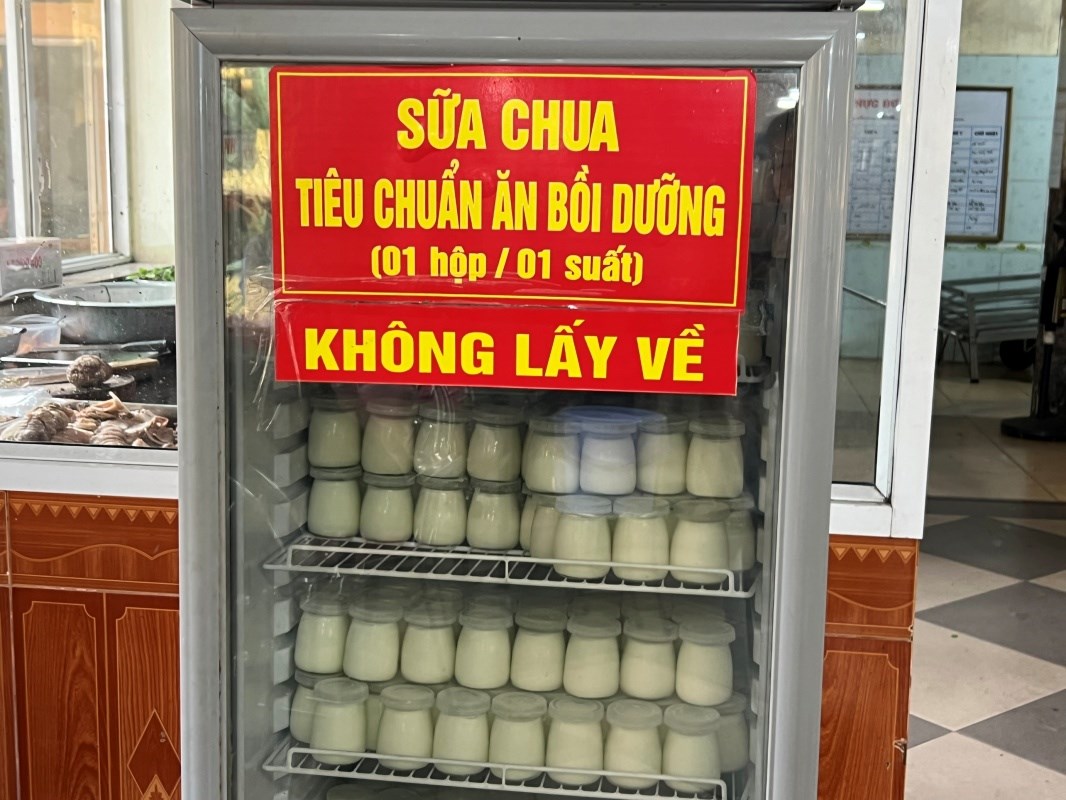 bua-an-tri-an-tren-cong-truong-khu-gang-thep-thai-nguyen--65-nam-ay-biet-bao-nhieu-tinh_66602296d16a4