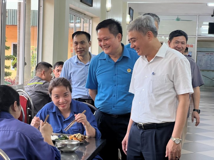 Bữa ăn tri ân trên Công trường Khu Gang Thép Thái Nguyên: 65 năm ấy biết bao nhiêu tình…