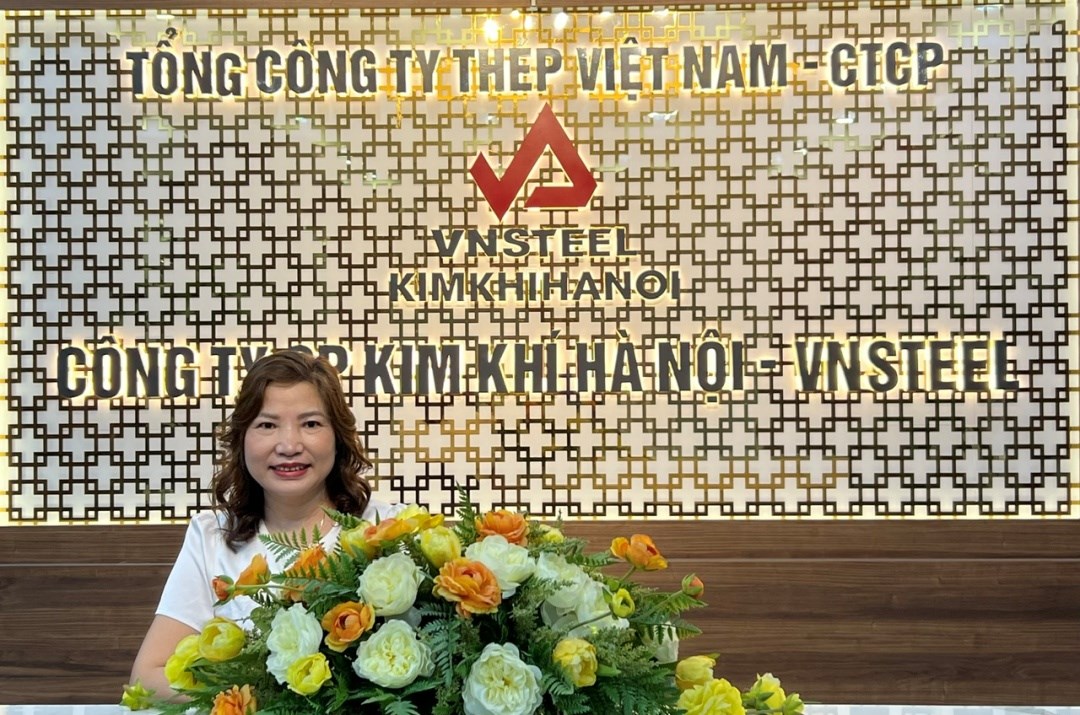 chi-hoa-ly----bong-hoa--kim-khi-ha-noi_66de5b3ba0e2c