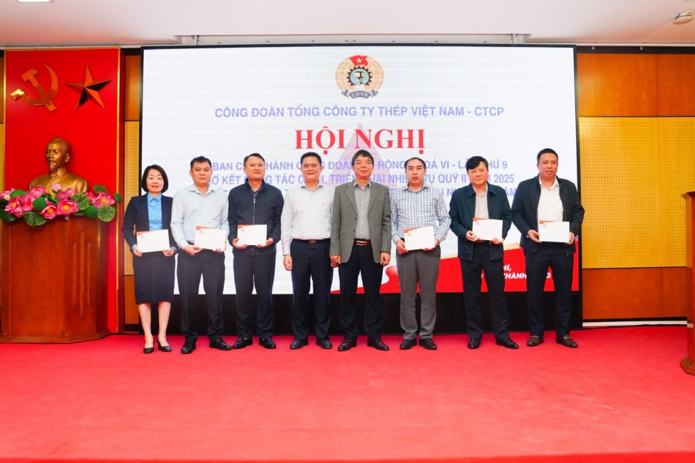 cong-doan-tong-cong-ty-thep-viet-nam-ctcp--khen-thuong-43-ca-nhan-va-don-vi_67f4cc89868b7