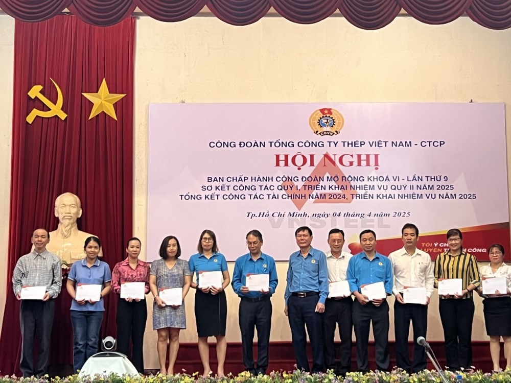 cong-doan-tong-cong-ty-thep-viet-nam-ctcp--khen-thuong-43-ca-nhan-va-don-vi_67f4cd4aee19b