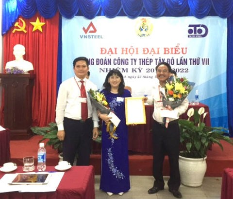 Thép Tây Đô: Một nhà máy giống hệt công viên