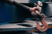 Giá thép vẫn tụt dốc
