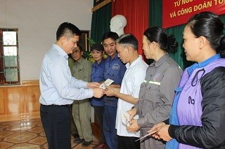Người lao động có quà Tết sớm