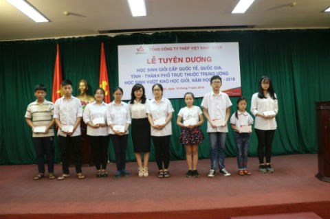 VNSTEEL - Tuyên dương học sinh giỏi năm học 2017 - 2018