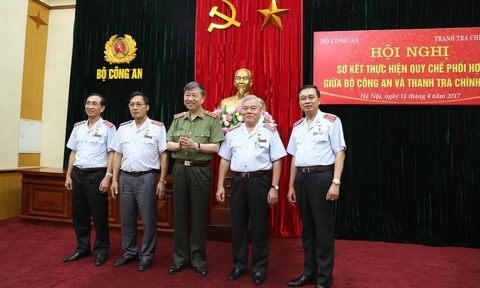 Đẩy mạnh phòng chống tội phạm tham nhũng