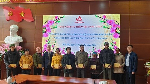 VNSTEEL: Trao quà đến đồng bào nghèo tỉnh Lào Cai nhân dịp Xuân Tân Sửu 2021