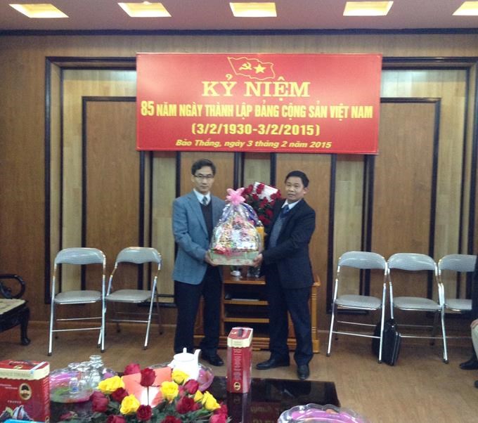 TIN HỖ TRỢ CHO CNLĐ NGHÈO VÀ THƯỞNG TẾT ẤT MÙI