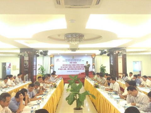 CÔNG ĐOÀN VNSTEEL TỔ CHỨC HỘI NGHỊ SƠ KẾT CÔNG TÁC 9 THÁNG, TRIỂN KHAI NHIỆM VỤ QÚY IV NĂM 2017 VÀ HỘI NGHỊ CHUYÊN ĐỀ VỀ ĐỔI MỚI HOẠT ĐỘNG CÔNG ĐOÀN