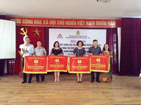 CÔNG ĐOÀN “VNSTEEL” GIAO BAN CÔNG TÁC QUÝ I TRIỂN KHAI NHIỆM VỤ QUÝ II NĂM 2019 VÀ TẬP HUẤN NGHIỆP VỤ CÔNG ĐOÀN NĂM 2019 CHO CÁN BỘ CÔNG ĐOÀN